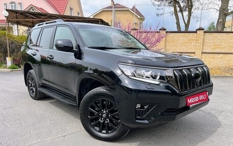 Toyota Land Cruiser Prado 150 рестайлинг 2, 2020 год, 6 350 000 рублей, 2 фотография
