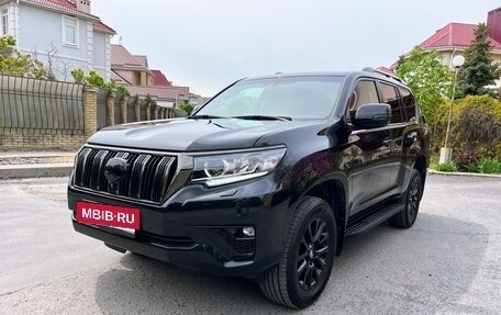 Toyota Land Cruiser Prado 150 рестайлинг 2, 2020 год, 6 350 000 рублей, 10 фотография