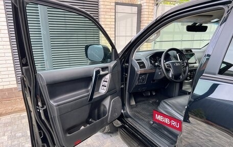 Toyota Land Cruiser Prado 150 рестайлинг 2, 2020 год, 6 350 000 рублей, 14 фотография