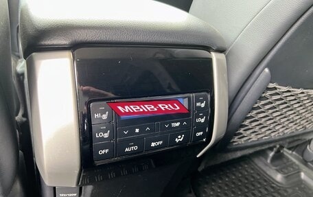 Toyota Land Cruiser Prado 150 рестайлинг 2, 2020 год, 6 350 000 рублей, 18 фотография