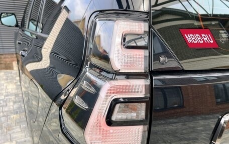 Toyota Land Cruiser Prado 150 рестайлинг 2, 2020 год, 6 350 000 рублей, 25 фотография