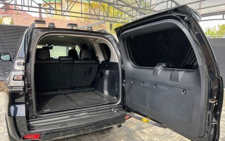 Toyota Land Cruiser Prado 150 рестайлинг 2, 2020 год, 6 350 000 рублей, 30 фотография