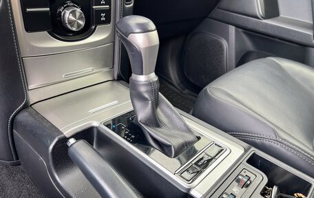 Toyota Land Cruiser Prado 150 рестайлинг 2, 2020 год, 6 350 000 рублей, 27 фотография