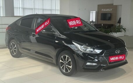 Hyundai Solaris II рестайлинг, 2018 год, 1 385 000 рублей, 3 фотография