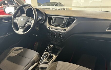 Hyundai Solaris II рестайлинг, 2018 год, 1 385 000 рублей, 20 фотография