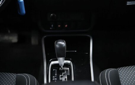 Mitsubishi Outlander III рестайлинг 3, 2019 год, 2 100 000 рублей, 13 фотография