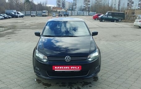 Volkswagen Polo VI (EU Market), 2013 год, 790 000 рублей, 2 фотография