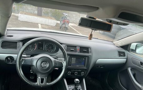 Volkswagen Jetta VI, 2012 год, 750 000 рублей, 5 фотография