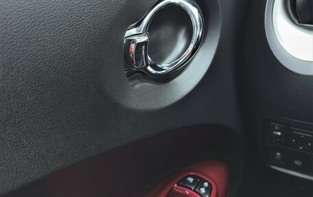 Nissan Juke II, 2011 год, 920 000 рублей, 23 фотография