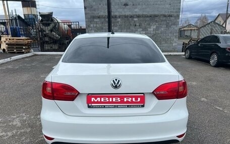 Volkswagen Jetta VI, 2012 год, 750 000 рублей, 4 фотография