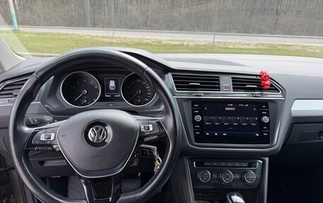 Volkswagen Tiguan II, 2017 год, 2 390 000 рублей, 11 фотография