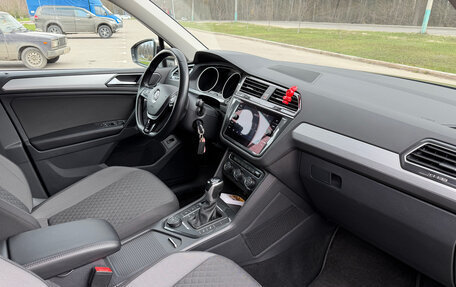 Volkswagen Tiguan II, 2017 год, 2 390 000 рублей, 15 фотография