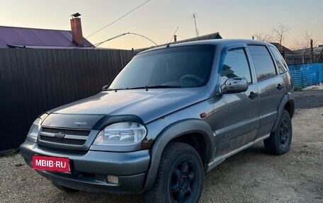 Chevrolet Niva I рестайлинг, 2005 год, 127 000 рублей, 3 фотография