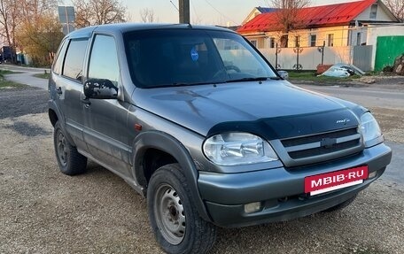 Chevrolet Niva I рестайлинг, 2005 год, 127 000 рублей, 2 фотография