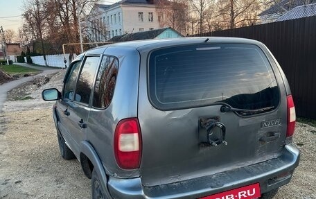 Chevrolet Niva I рестайлинг, 2005 год, 127 000 рублей, 7 фотография