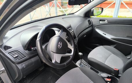 Hyundai Solaris II рестайлинг, 2011 год, 890 000 рублей, 3 фотография