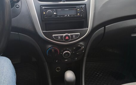 Hyundai Solaris II рестайлинг, 2011 год, 890 000 рублей, 12 фотография