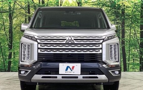Mitsubishi Delica D:5 I, 2023 год, 2 850 000 рублей, 3 фотография
