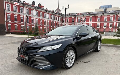 Toyota Camry, 2018 год, 2 999 000 рублей, 2 фотография