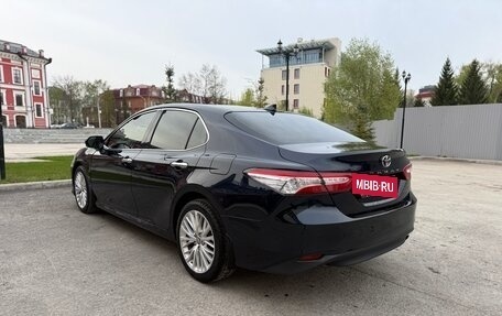 Toyota Camry, 2018 год, 2 999 000 рублей, 8 фотография