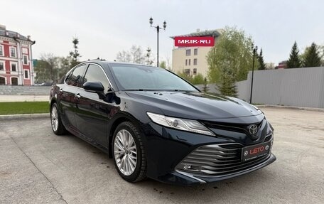 Toyota Camry, 2018 год, 2 999 000 рублей, 4 фотография