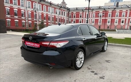 Toyota Camry, 2018 год, 2 999 000 рублей, 6 фотография