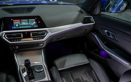 BMW 3 серия, 2020 год, 4 700 000 рублей, 32 фотография