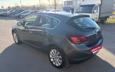 Opel Astra J, 2011 год, 530 000 рублей, 3 фотография