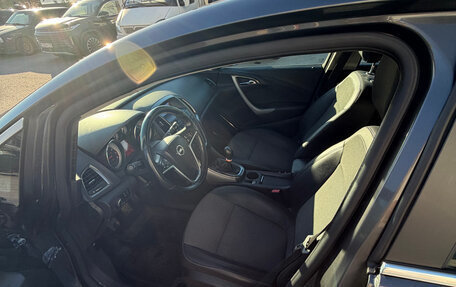 Opel Astra J, 2011 год, 530 000 рублей, 9 фотография