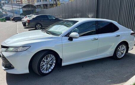 Toyota Camry, 2019 год, 2 800 000 рублей, 3 фотография