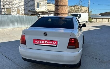 Volkswagen Polo III рестайлинг, 1997 год, 210 000 рублей, 2 фотография