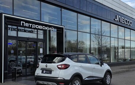 Renault Kaptur I рестайлинг, 2017 год, 1 230 000 рублей, 6 фотография