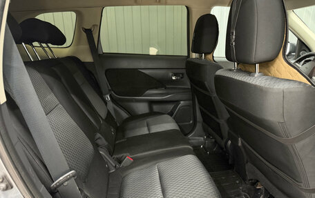 Mitsubishi Outlander III рестайлинг 3, 2012 год, 1 170 000 рублей, 10 фотография