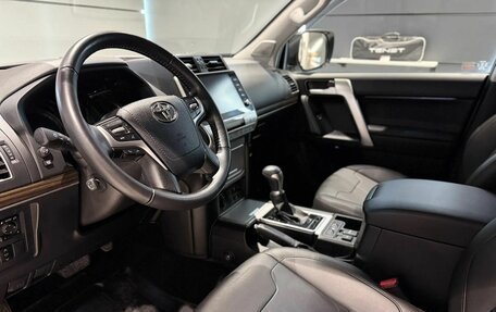 Toyota Land Cruiser Prado 150 рестайлинг 2, 2020 год, 6 900 000 рублей, 12 фотография