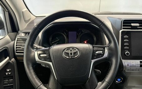 Toyota Land Cruiser Prado 150 рестайлинг 2, 2020 год, 6 900 000 рублей, 13 фотография