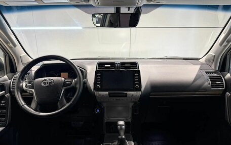 Toyota Land Cruiser Prado 150 рестайлинг 2, 2020 год, 6 900 000 рублей, 14 фотография
