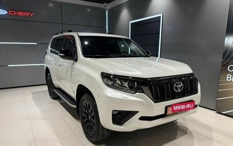 Toyota Land Cruiser Prado 150 рестайлинг 2, 2020 год, 6 900 000 рублей, 8 фотография