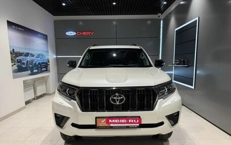 Toyota Land Cruiser Prado 150 рестайлинг 2, 2020 год, 6 900 000 рублей, 10 фотография