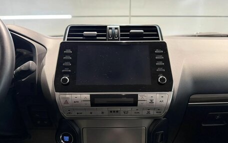 Toyota Land Cruiser Prado 150 рестайлинг 2, 2020 год, 6 900 000 рублей, 16 фотография