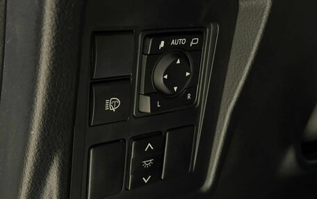 Toyota Land Cruiser Prado 150 рестайлинг 2, 2020 год, 6 900 000 рублей, 18 фотография