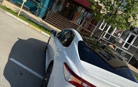 Toyota Camry, 2019 год, 2 100 000 рублей, 6 фотография