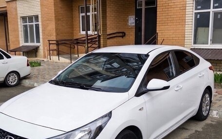 Hyundai Solaris II рестайлинг, 2021 год, 1 620 000 рублей, 3 фотография