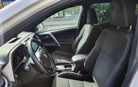 Toyota RAV4, 2019 год, 2 790 000 рублей, 15 фотография
