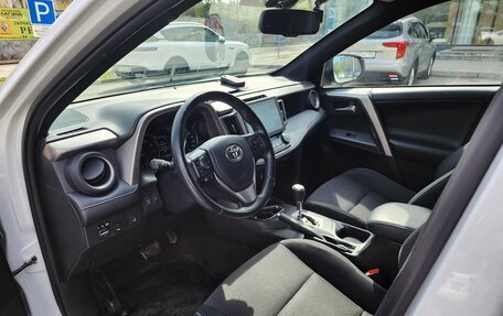 Toyota RAV4, 2019 год, 2 790 000 рублей, 13 фотография