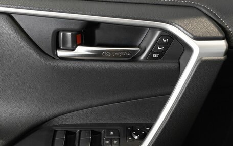 Toyota RAV4, 2020 год, 3 588 000 рублей, 9 фотография