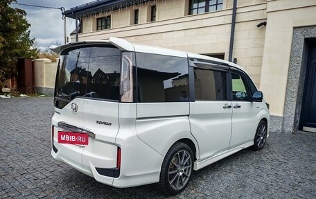 Honda Stepwgn IV, 2018 год, 2 400 000 рублей, 6 фотография