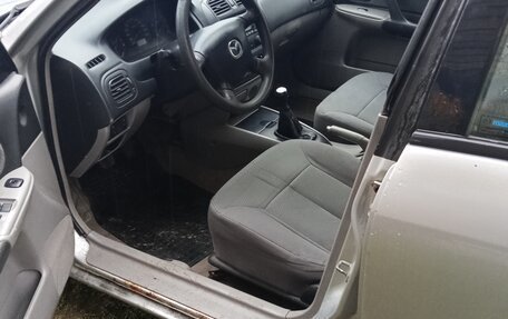 Mazda 323, 2001 год, 105 000 рублей, 7 фотография