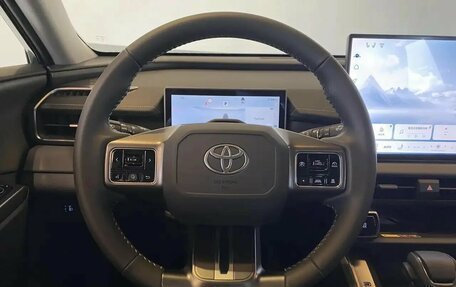 Toyota RAV4, 2026 год, 4 559 900 рублей, 9 фотография