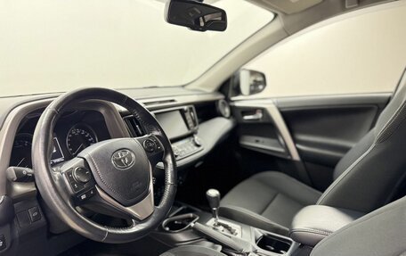 Toyota RAV4, 2019 год, 2 300 000 рублей, 11 фотография