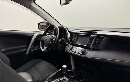 Toyota RAV4, 2019 год, 2 300 000 рублей, 12 фотография